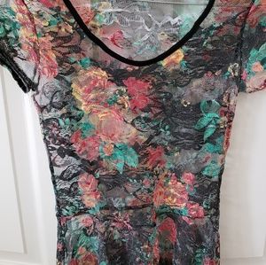 WOMENS CHARLOTTE RUSSE FLORAL LACE TOP SZ XS